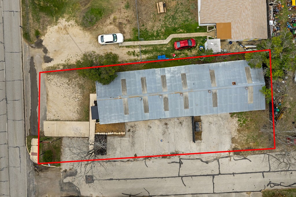 main property photo 28