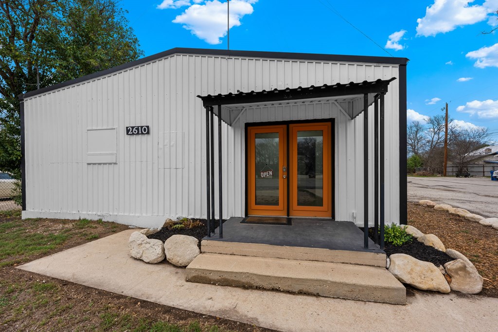 main property photo 3