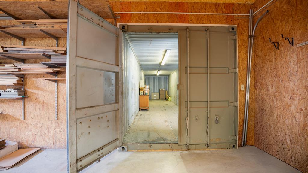 main property photo 51