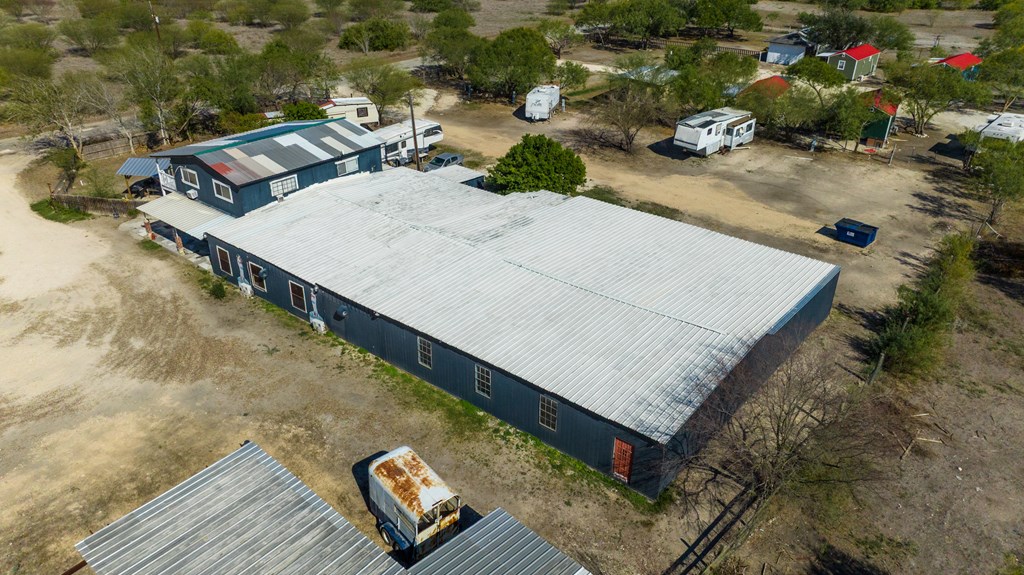main property photo 11