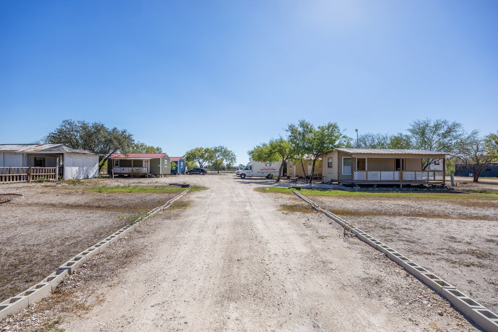 main property photo 24