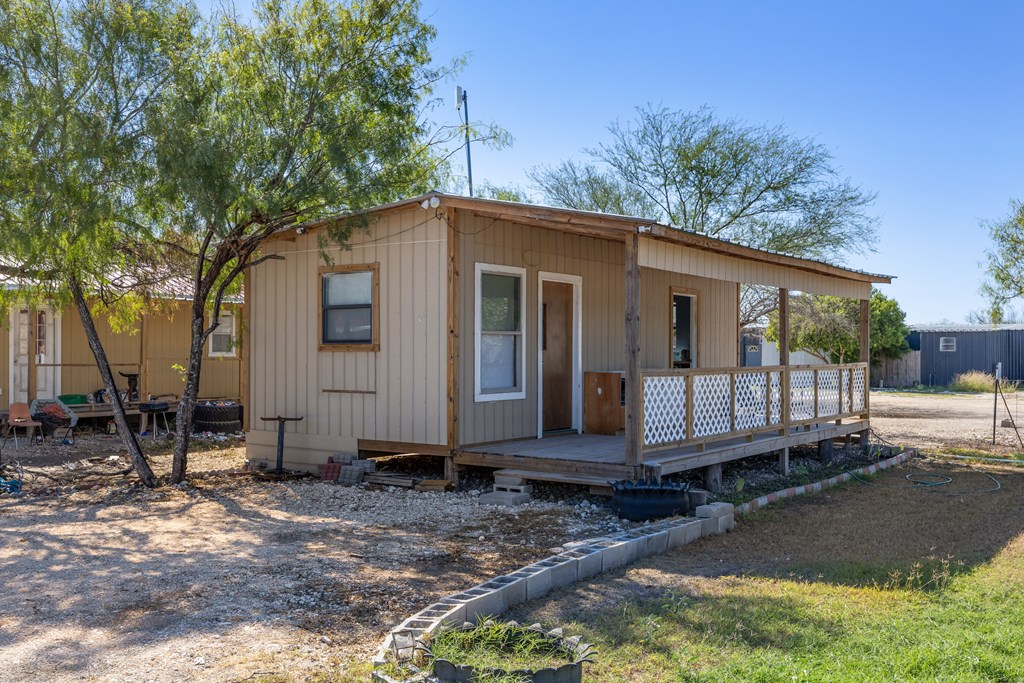 main property photo 27