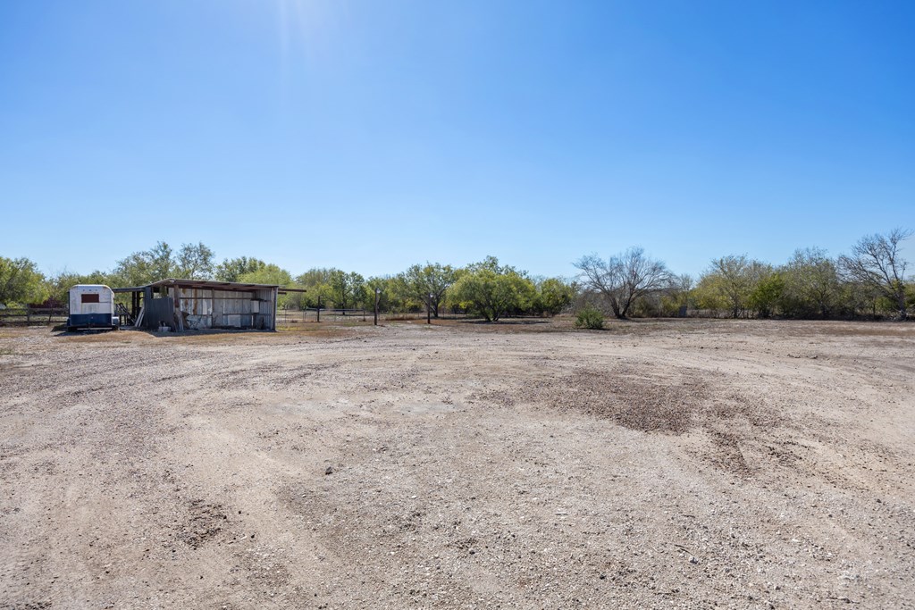 main property photo 29