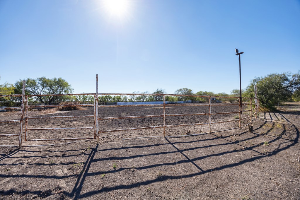 main property photo 31