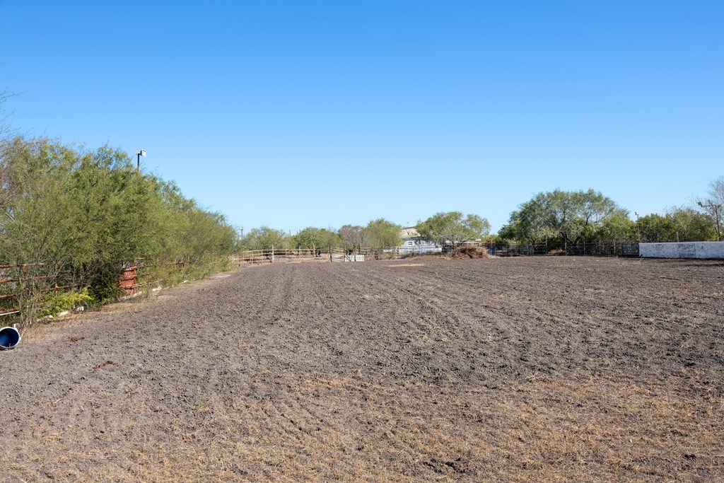 main property photo 39