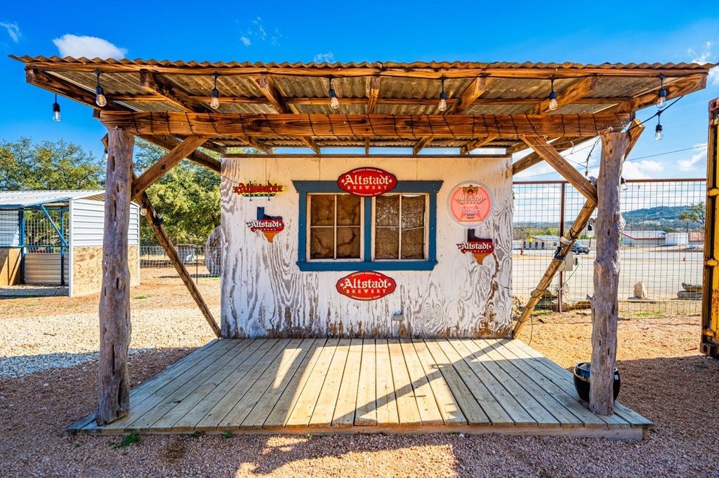 main property photo 18