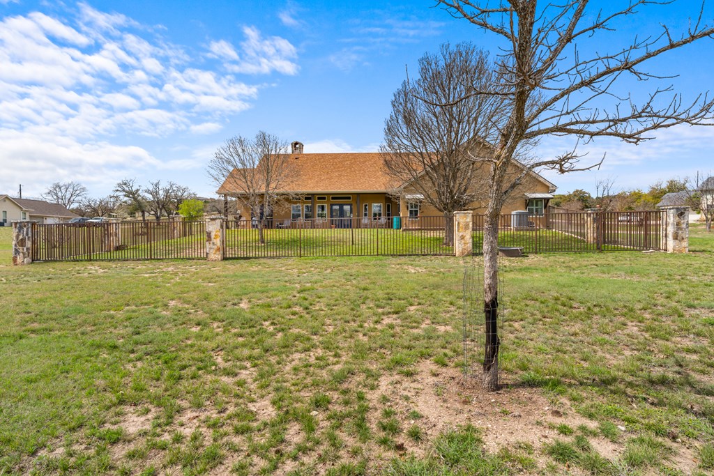 main property photo 10