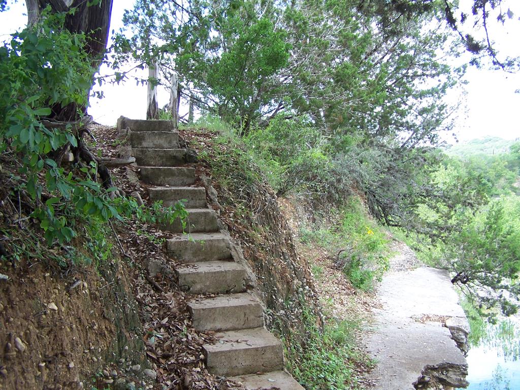 main property photo 35