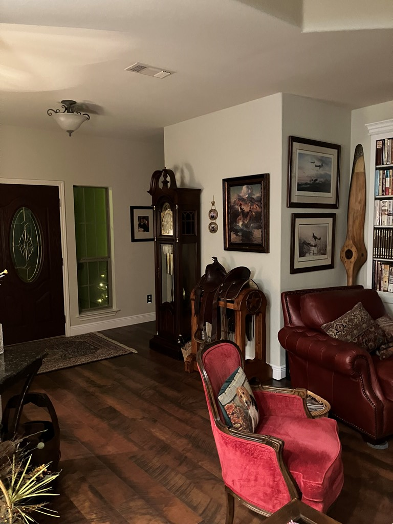 main property photo 10