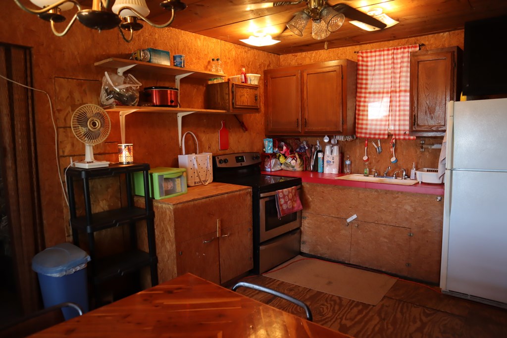 main property photo 25