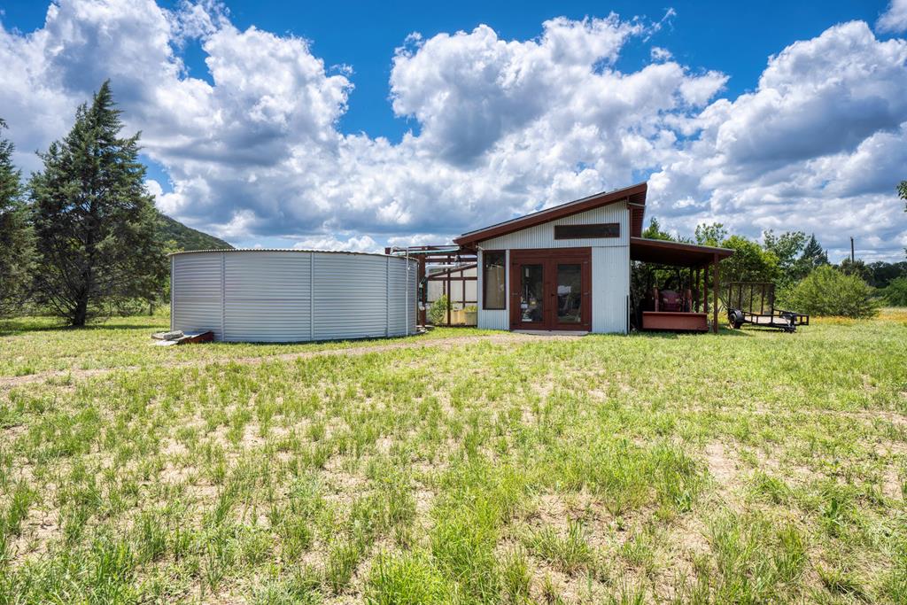 main property photo 40