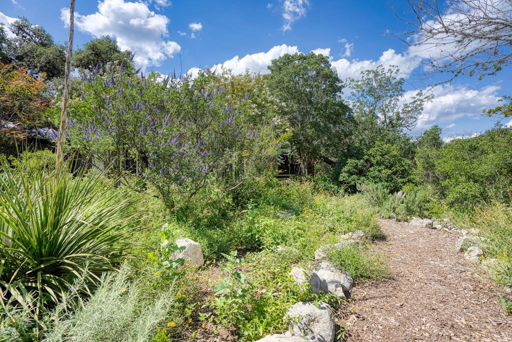 main property photo 50