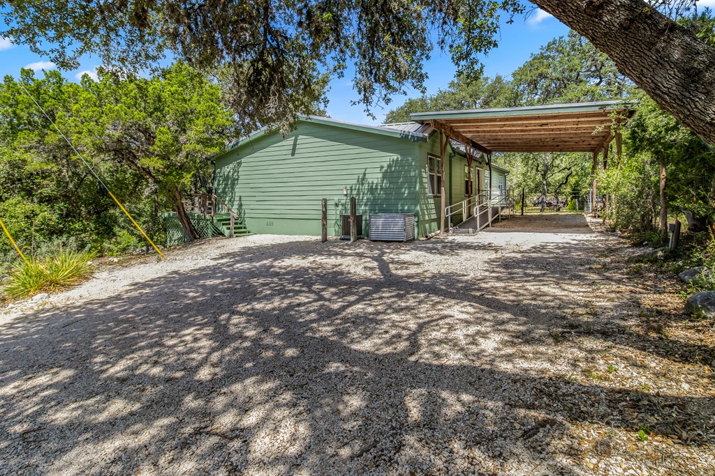 main property photo 31