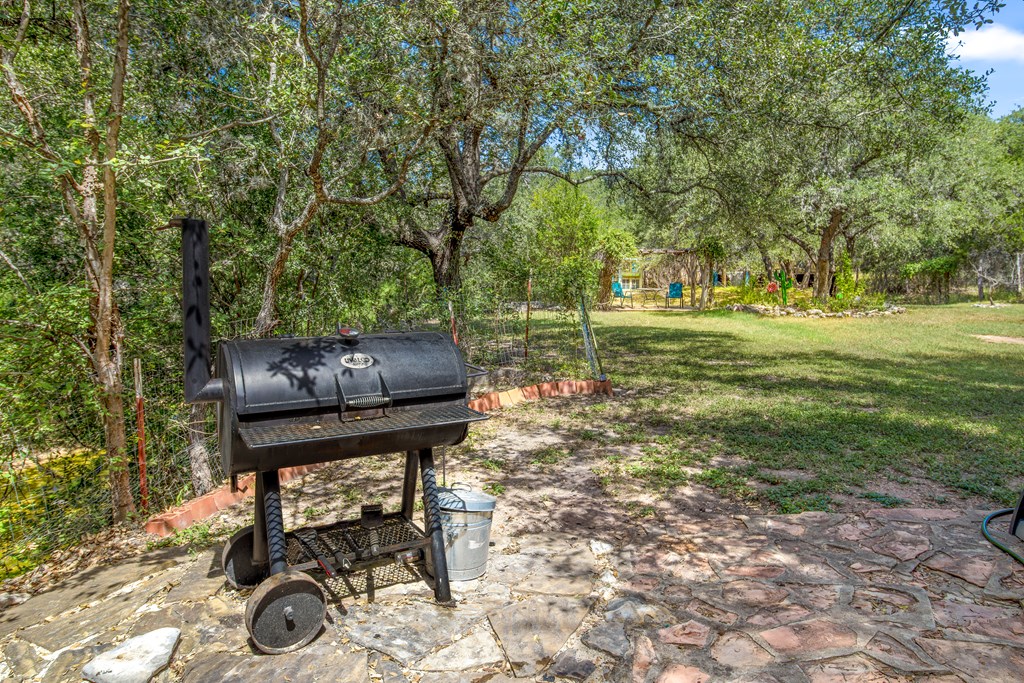 main property photo 40