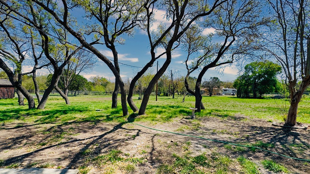 main property photo 37