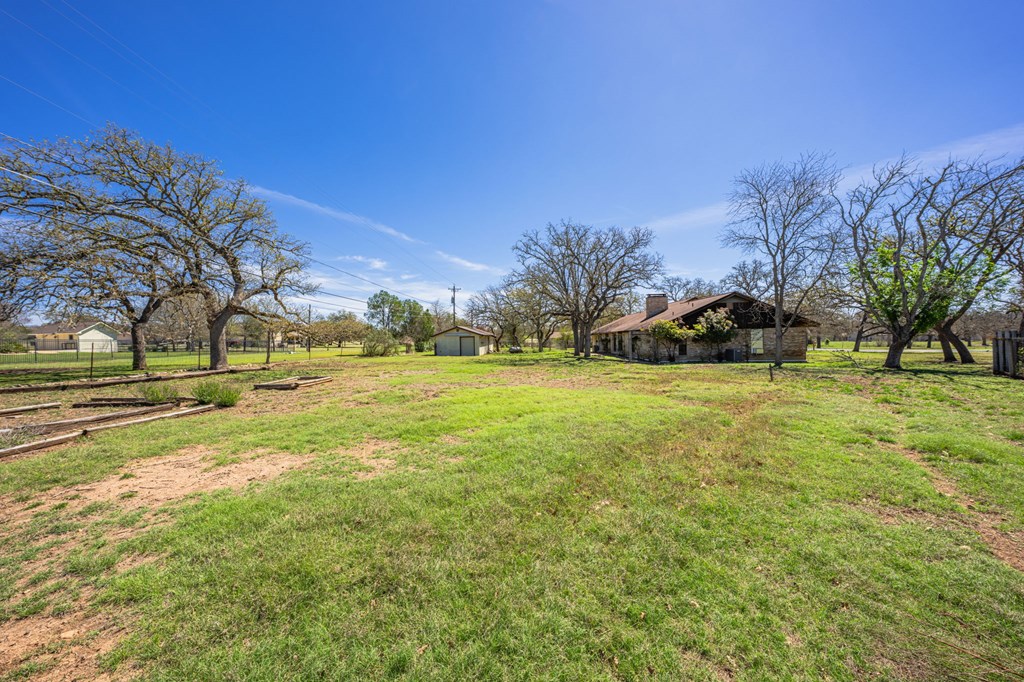 main property photo 28