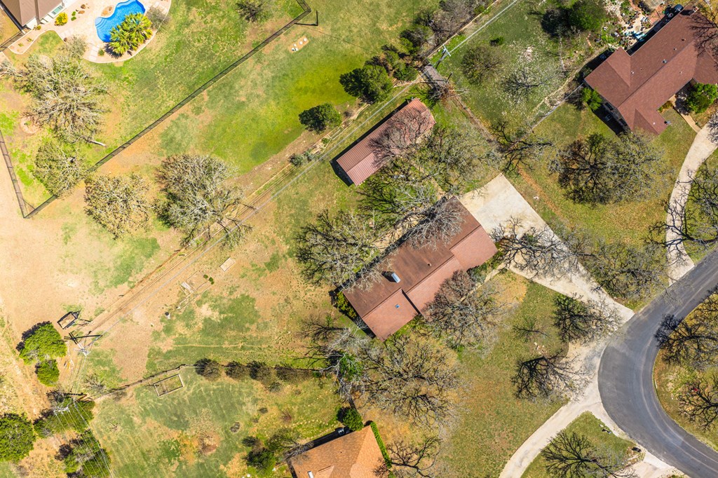 main property photo 37