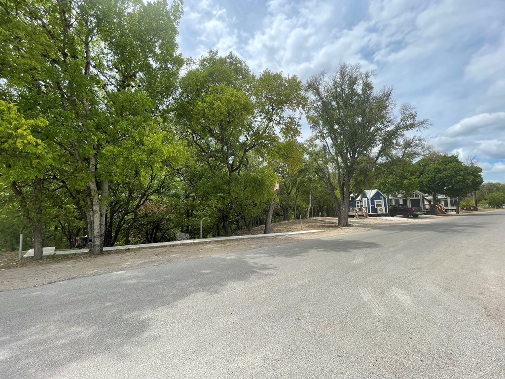 main property photo 36