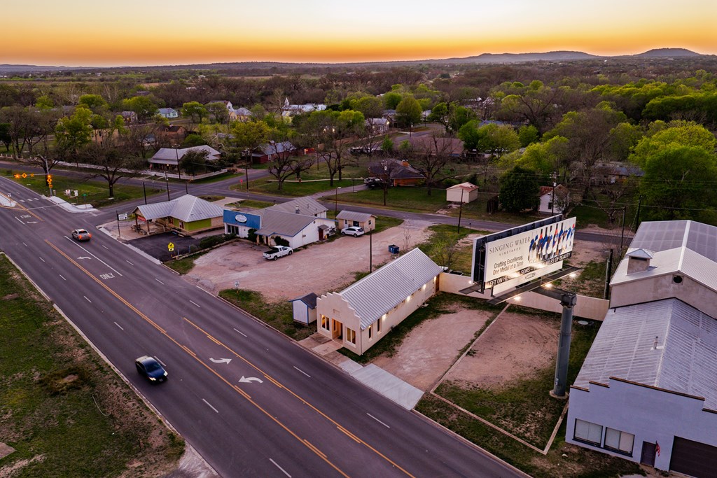 main property photo 44
