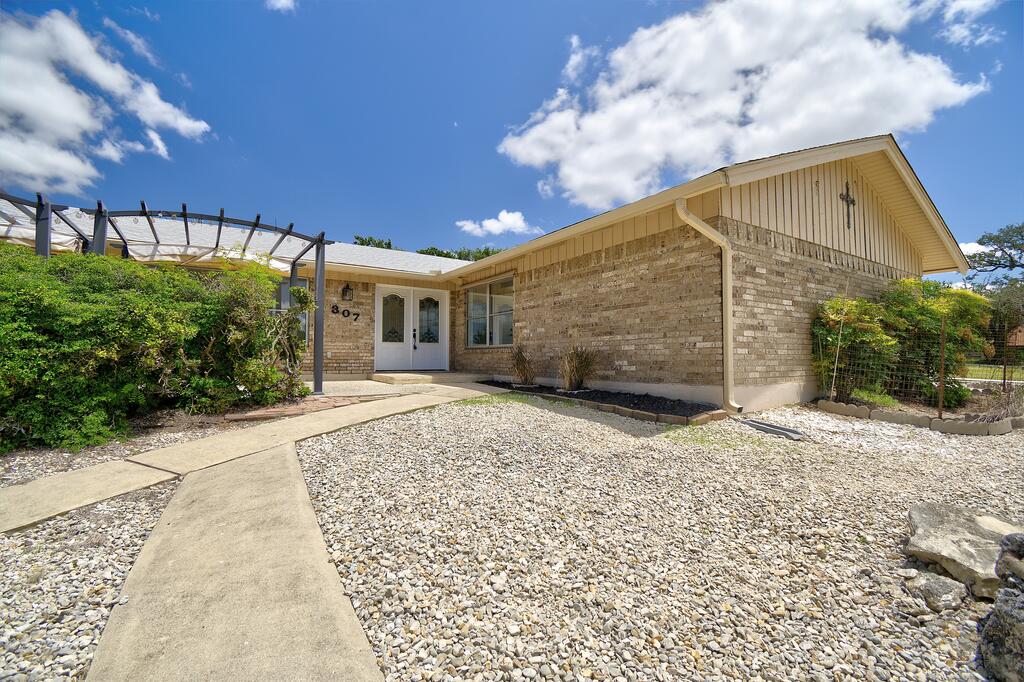 main property photo 44