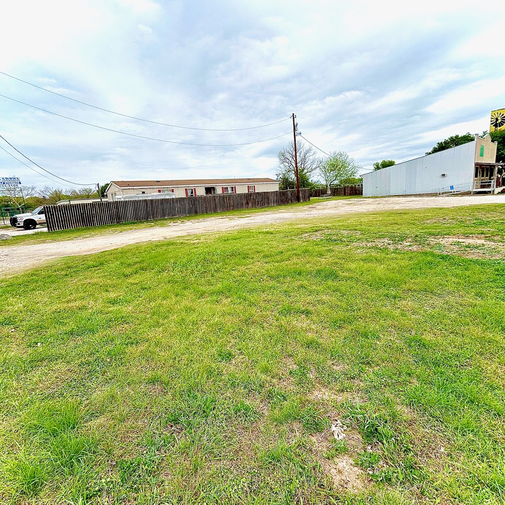 main property photo 10