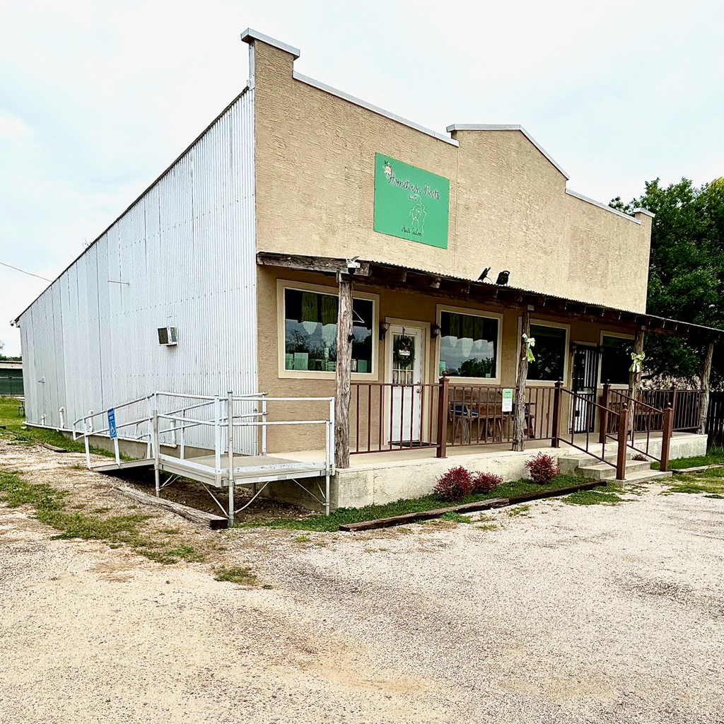 main property photo 2