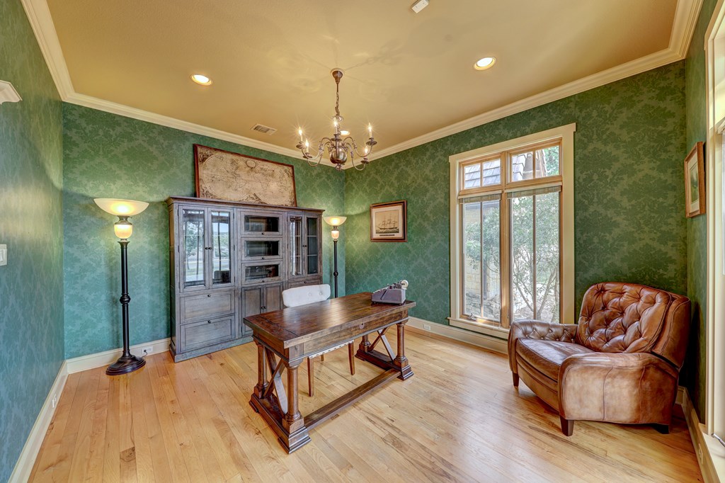 main property photo 33