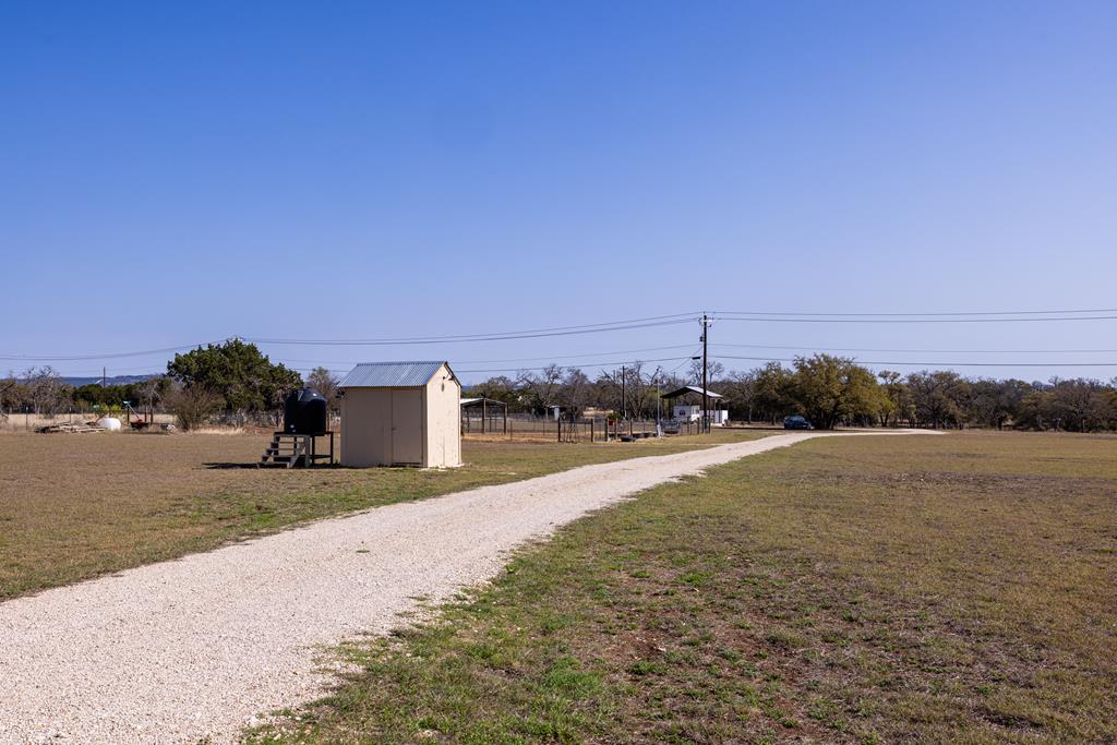 main property photo 30