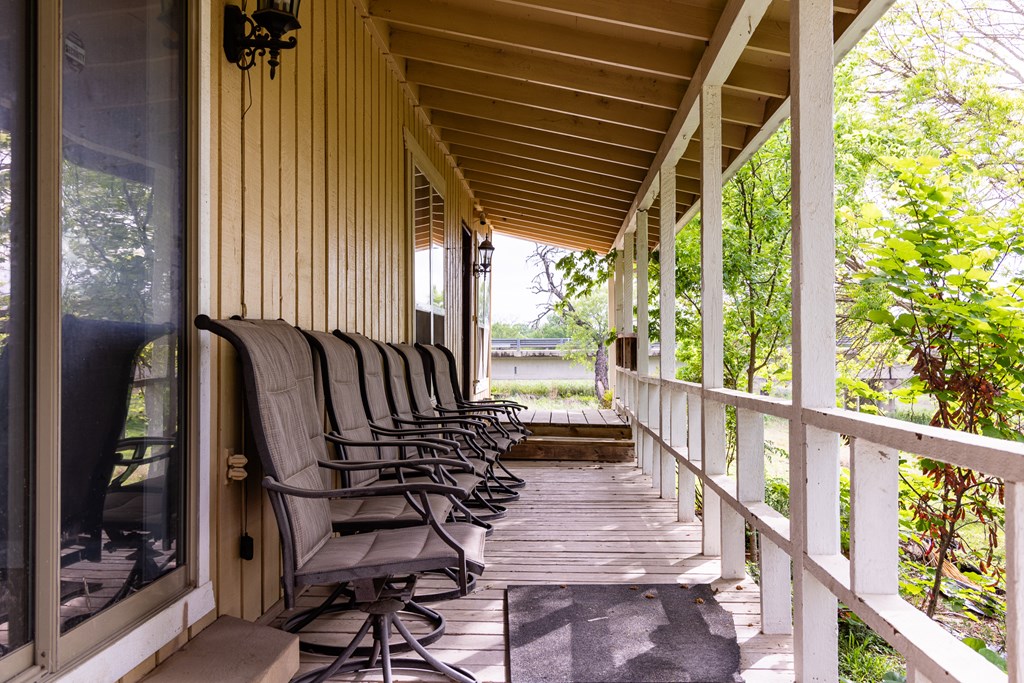 main property photo 23
