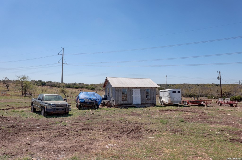 main property photo 28