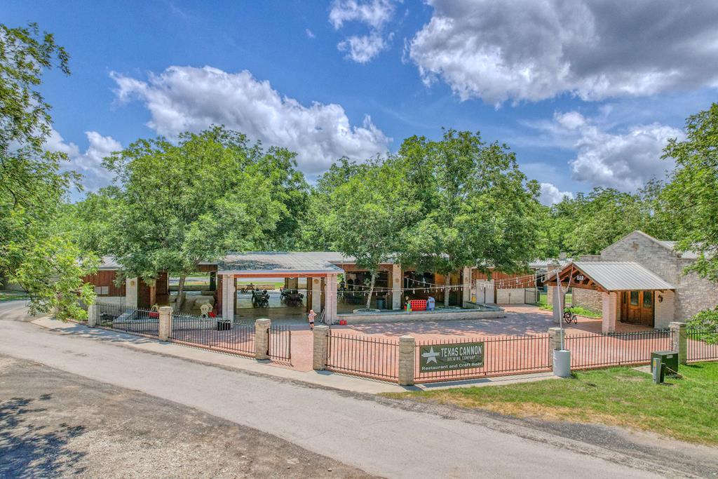 main property photo 41