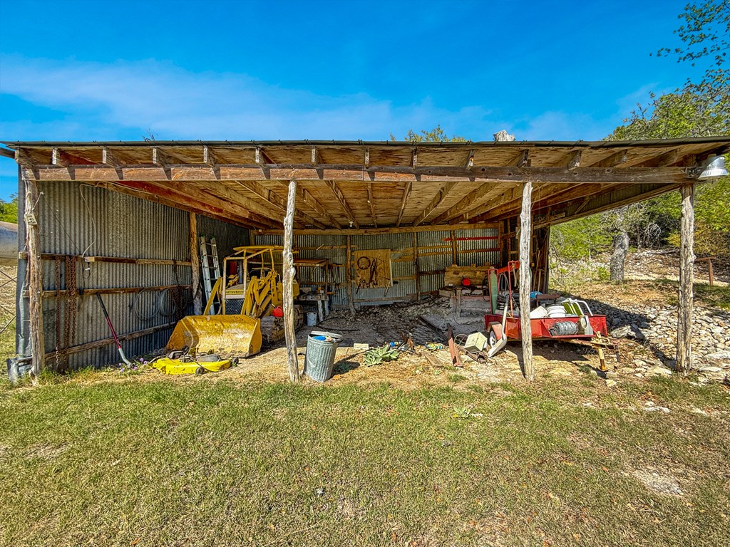 main property photo 34