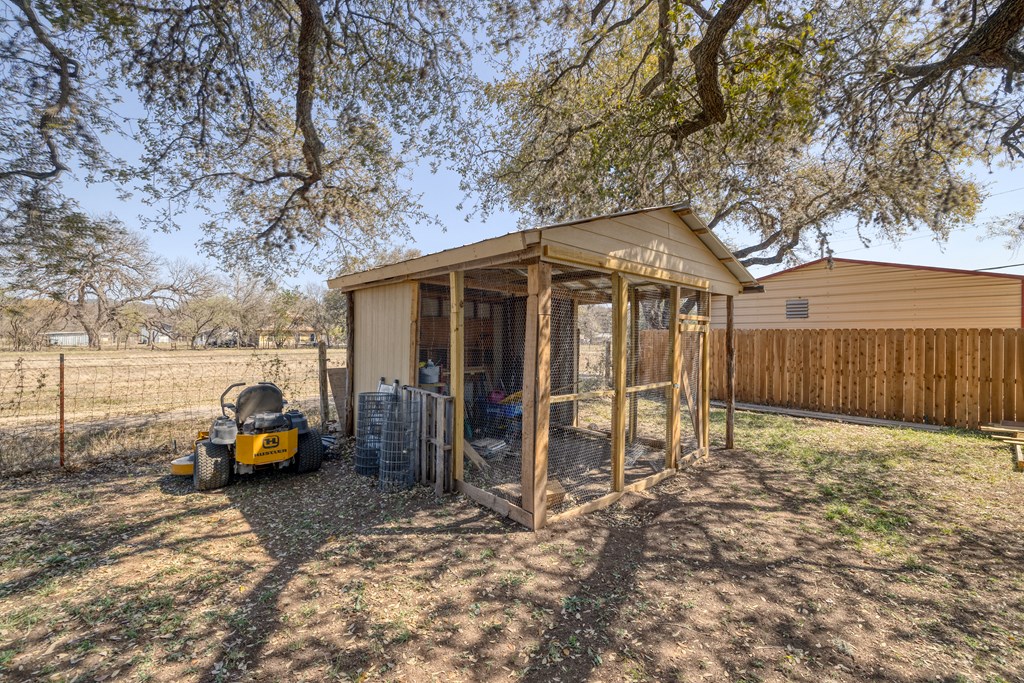 main property photo 13