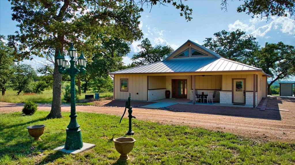 main property photo 2