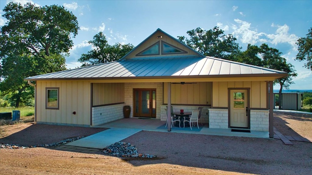 main property photo 37
