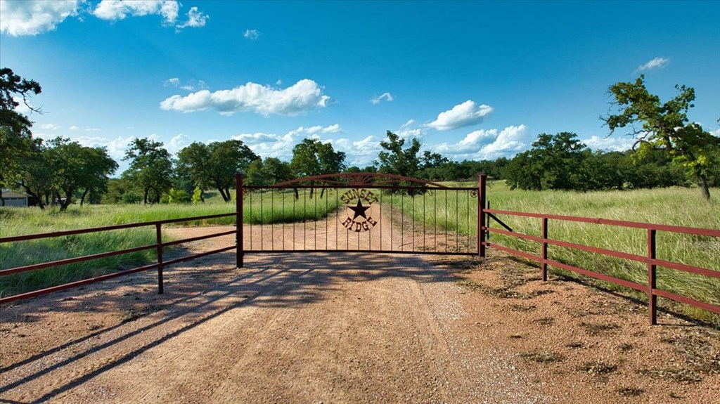 main property photo 9