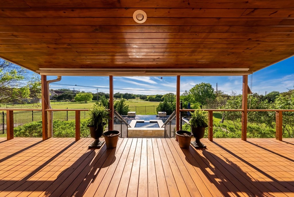 main property photo 38