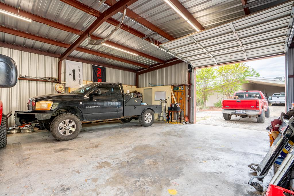 main property photo 15