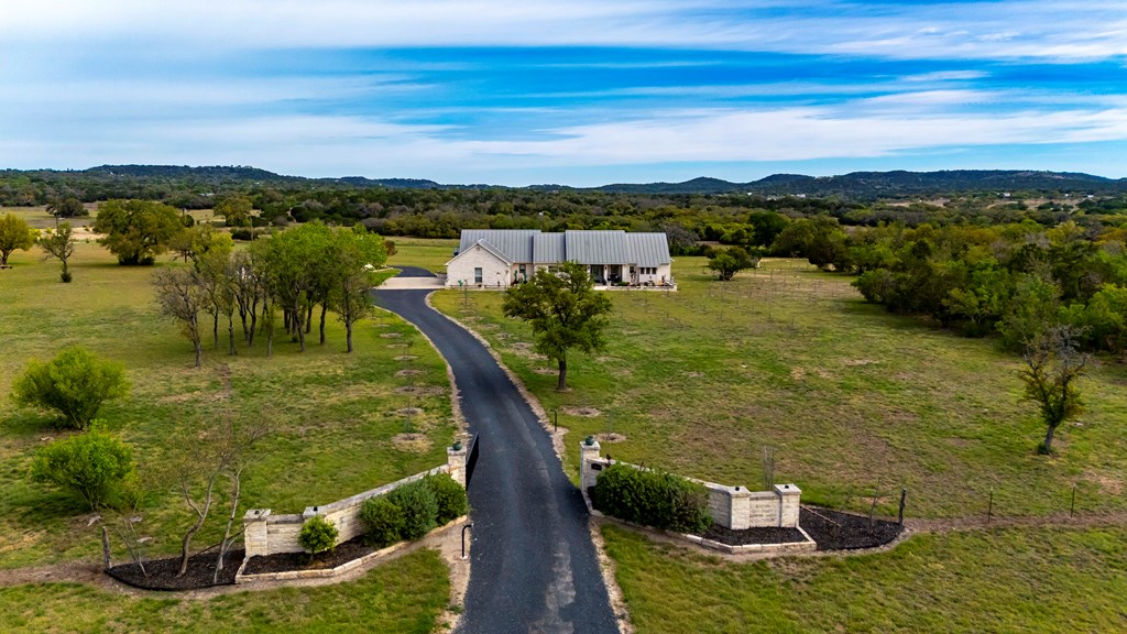 main property photo 50