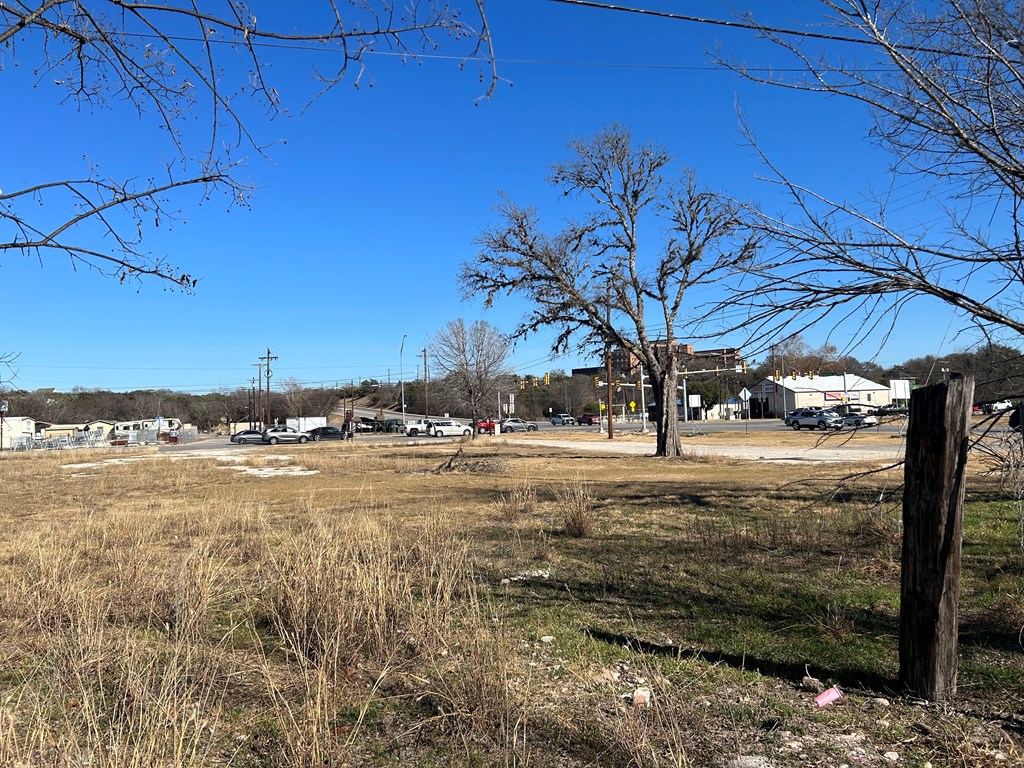 main property photo 9