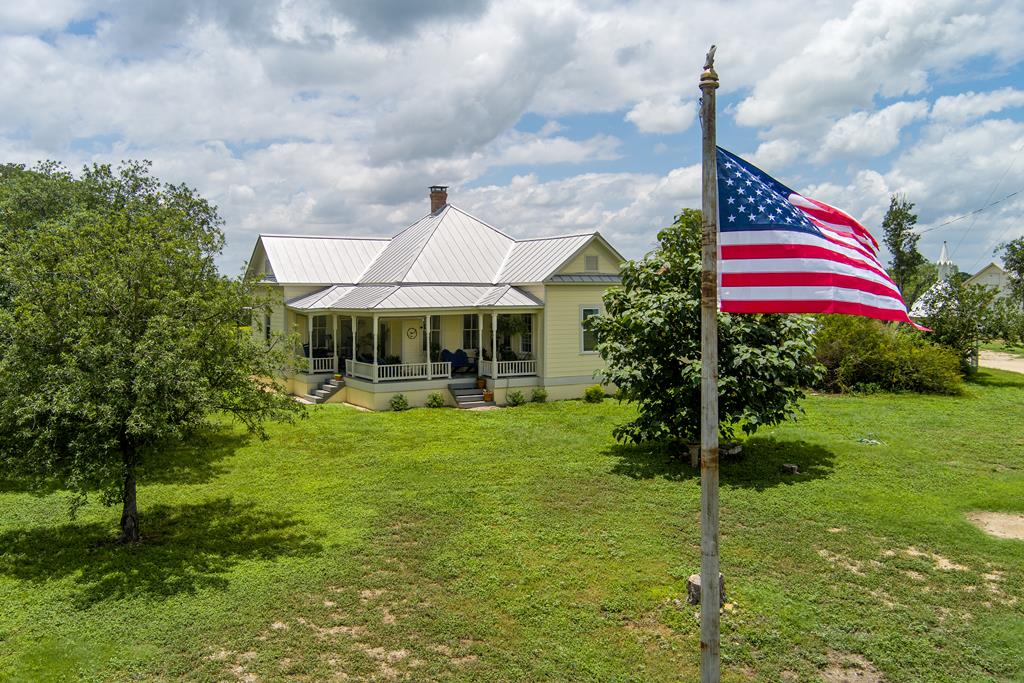 main property photo 3