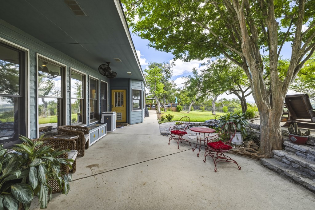 main property photo 30