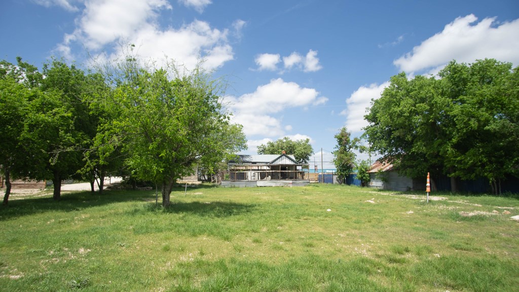 main property photo 10