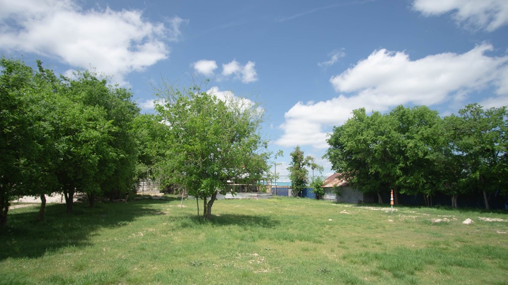 main property photo 11
