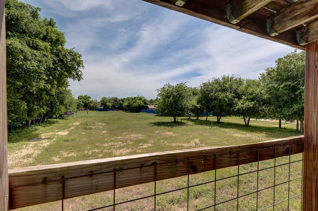 main property photo 34