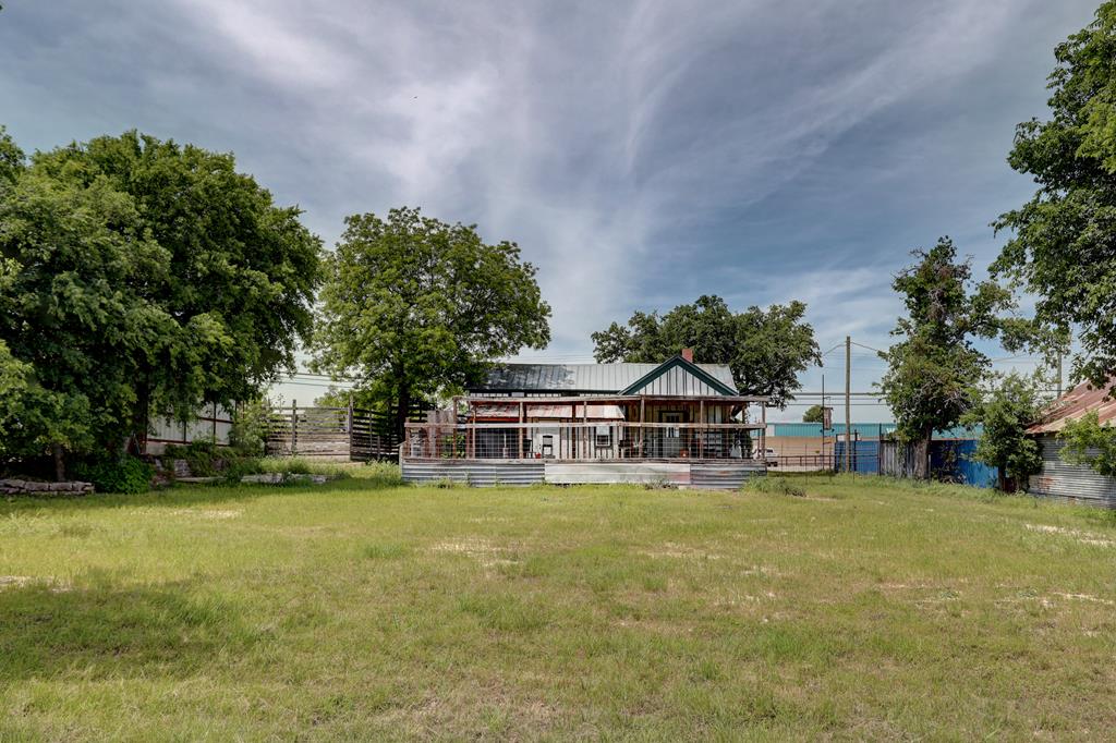 main property photo 37