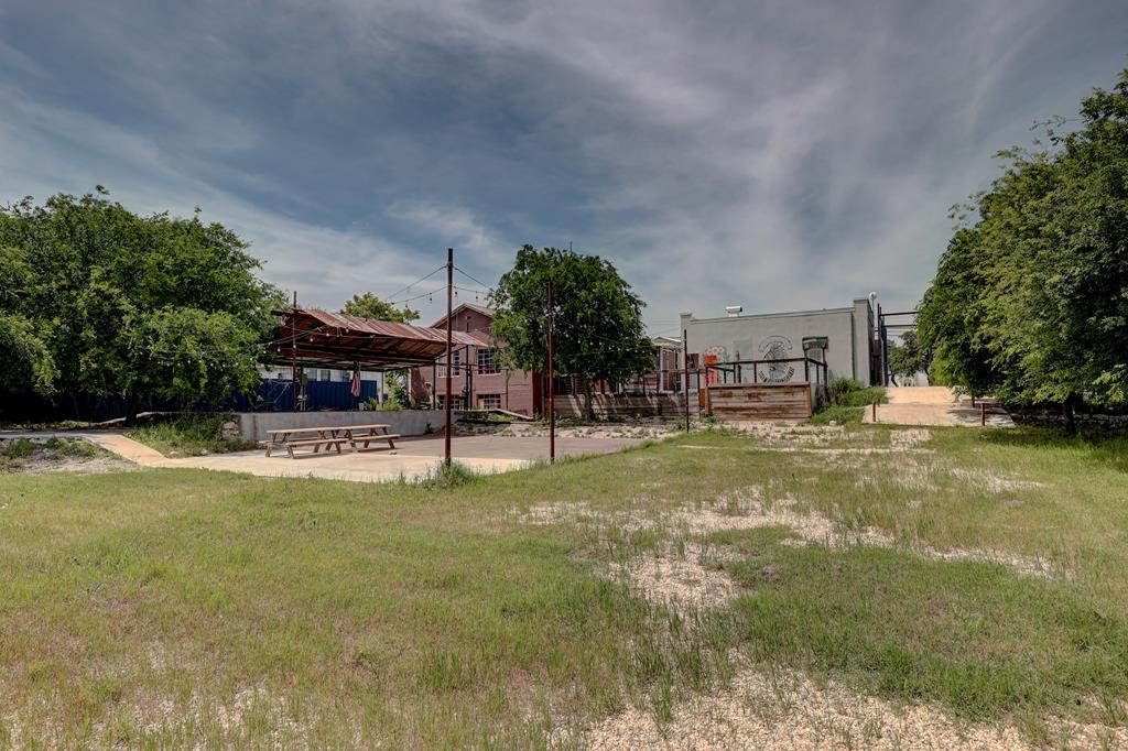 main property photo 38
