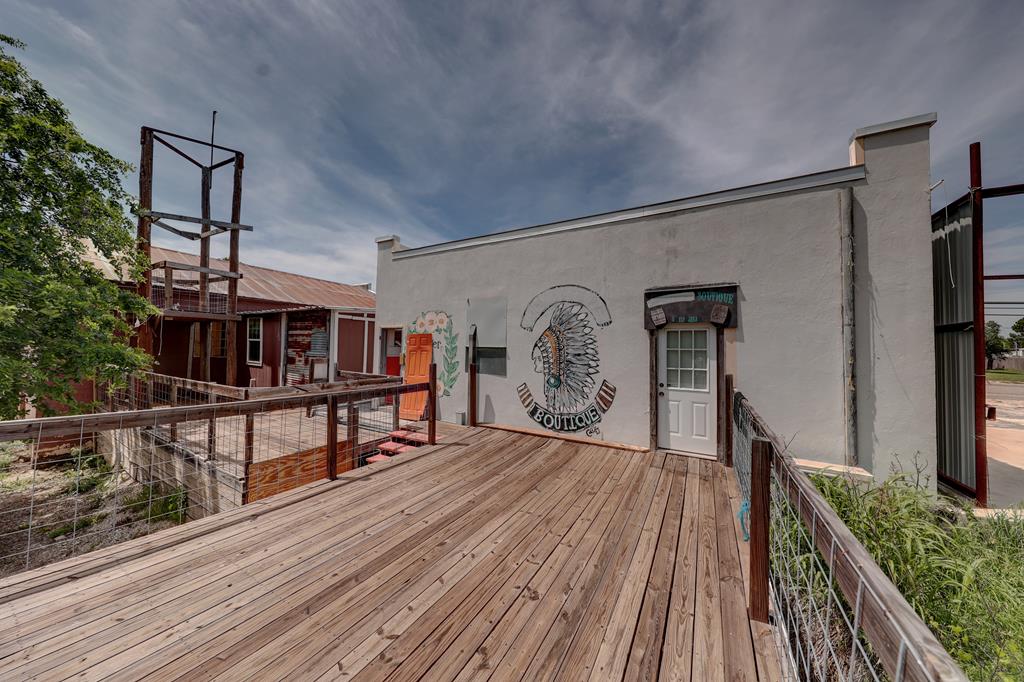 main property photo 40