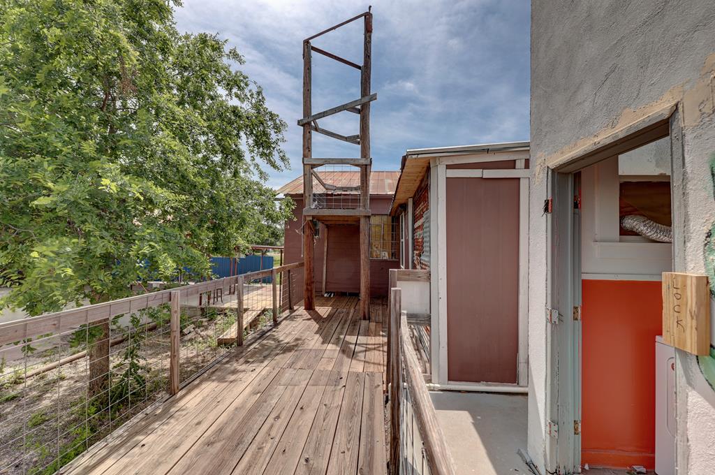 main property photo 41