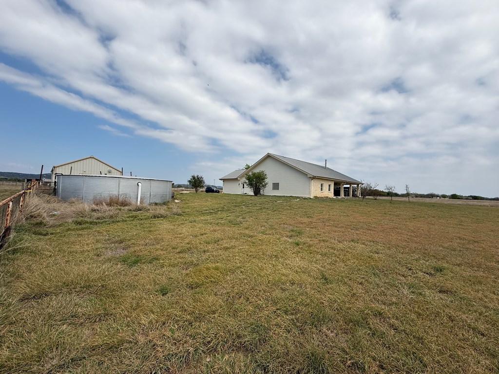 main property photo 11